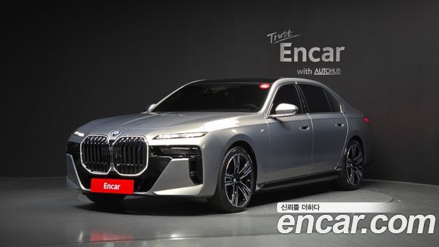 BMW i7 G70 xDrive 60 M sport - фото 0