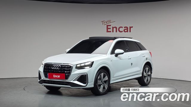 Audi Q2 35 TDI Premium - фото 0