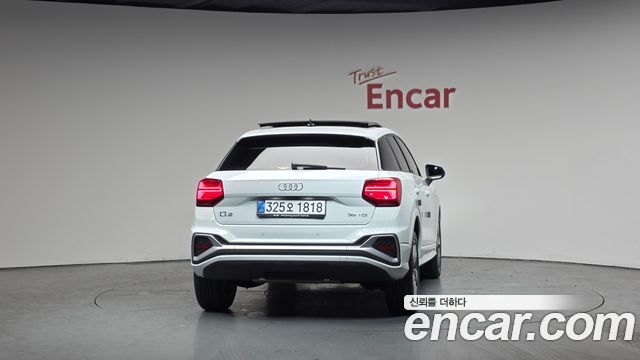 Audi Q2 35 TDI Premium - фото 3