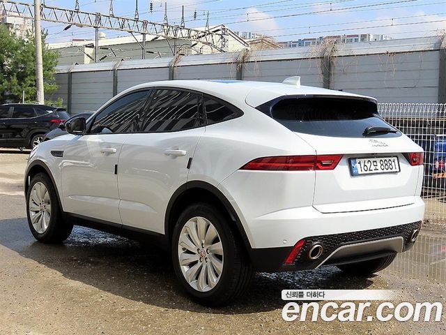 Jaguar E-PACE P250 S - фото 2