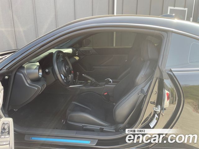 Toyota 86 GR86 2.4 Premium - фото 0