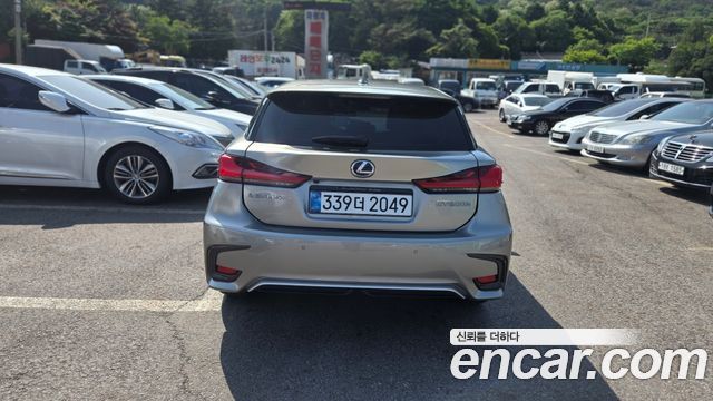 Lexus CT200h 1.8 Supreme ZWA10 - фото 3