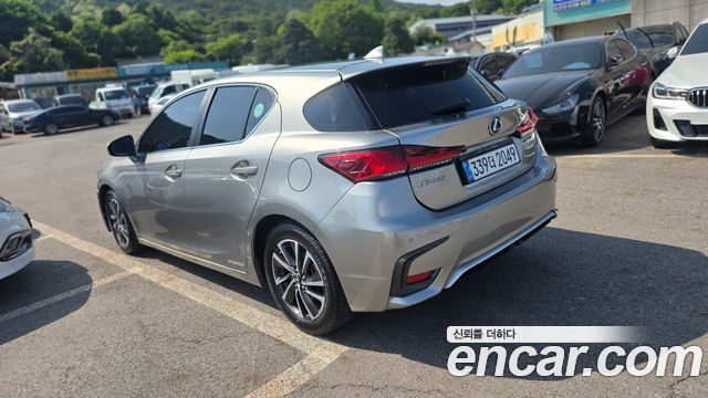 Lexus CT200h 1.8 Supreme ZWA10 - фото 4