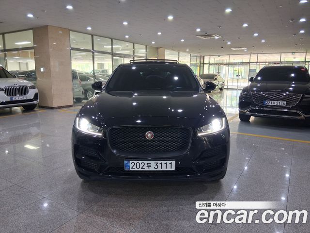 Jaguar F-PACE 20d Prestige - фото 1