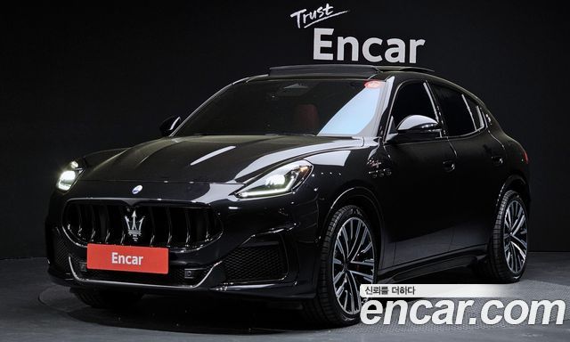 Maserati Grecale 3.0 AWD Trofeo - фото 0