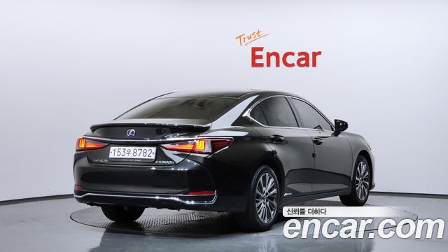 Lexus ES 7-го поколения Luxury - фото 1