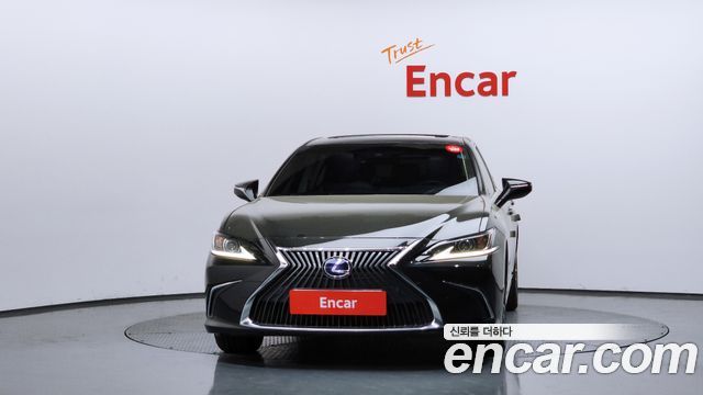 Lexus ES 7-го поколения Luxury - фото 2