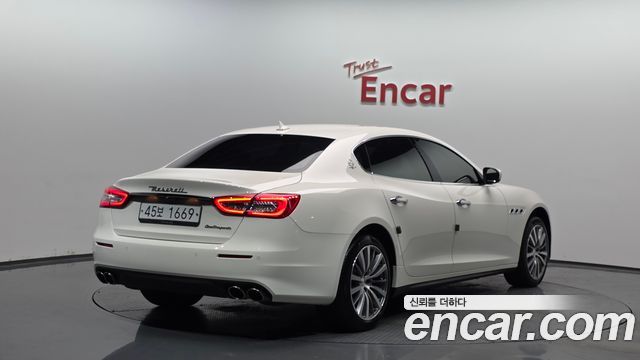 Maserati Quattroporte 3.0 V6 - фото 1