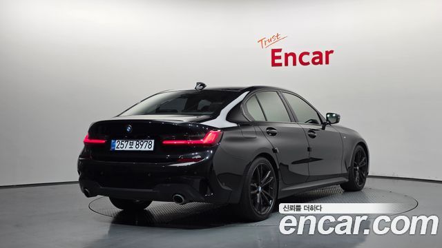 BMW 3-Series G20 320i M Sport - фото 1