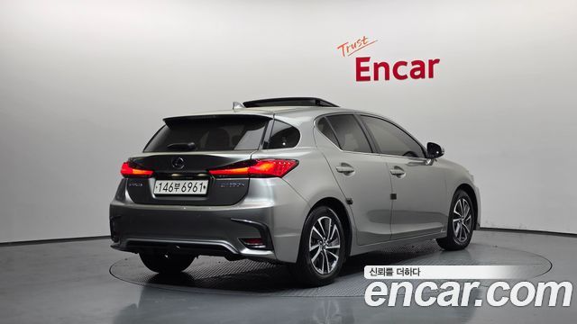 Lexus CT200h 1.8 Supreme ZWA10 - фото 1