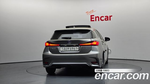 Lexus CT200h 1.8 Supreme ZWA10 - фото 3