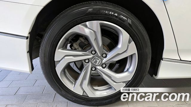 Honda Accord 10-го поколения 1.5 Turbo - фото 4