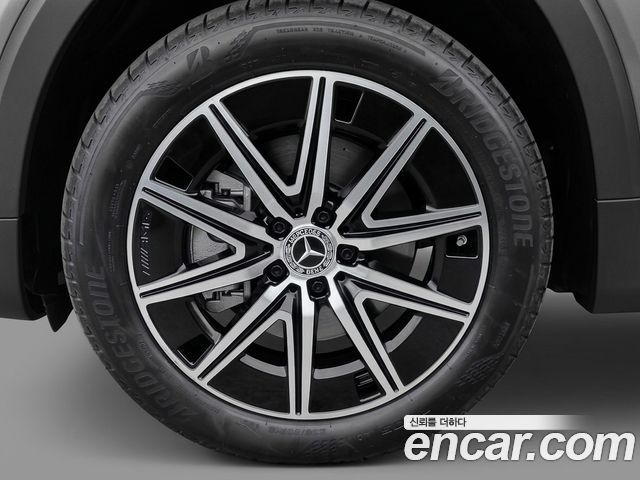 Mercedes-Benz EQB X243 EQB300 4MATIC AMG Line - фото 4