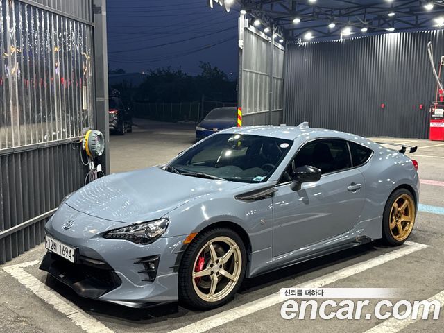 Toyota 86 2.0 - фото 0