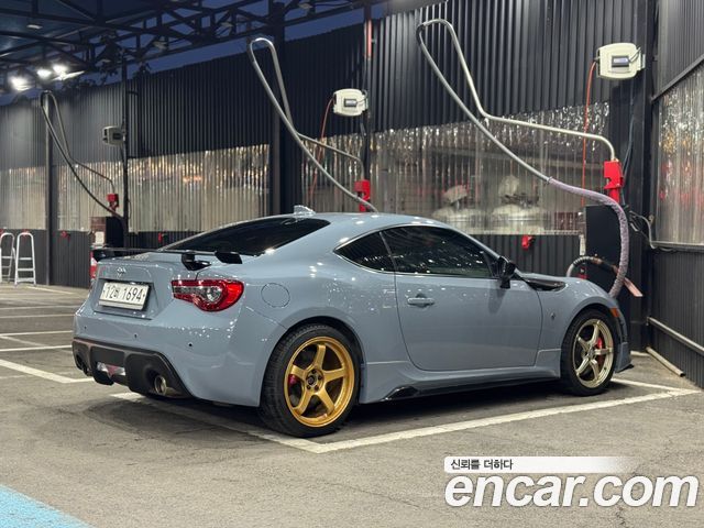 Toyota 86 2.0 - фото 1