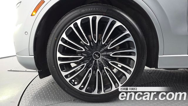 Lincoln Aviator 2-го поколения 3.0 Black Label AWD - фото 4