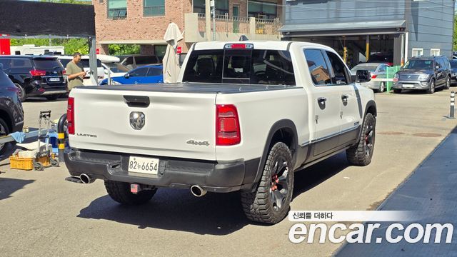 Dodge Ram Pick Up 5.7 - фото 0