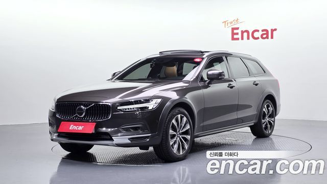 Volvo V90 B5 Pro AWD - фото 0