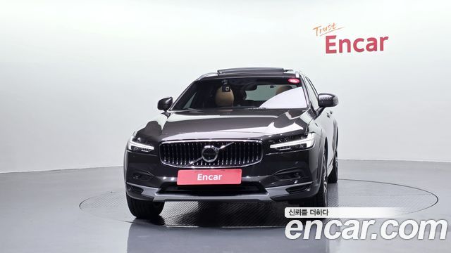 Volvo V90 B5 Pro AWD - фото 2