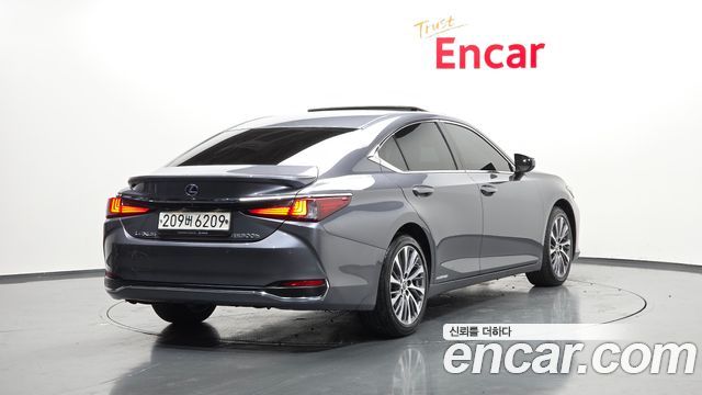 Lexus ES 7-го поколения Luxury - фото 1