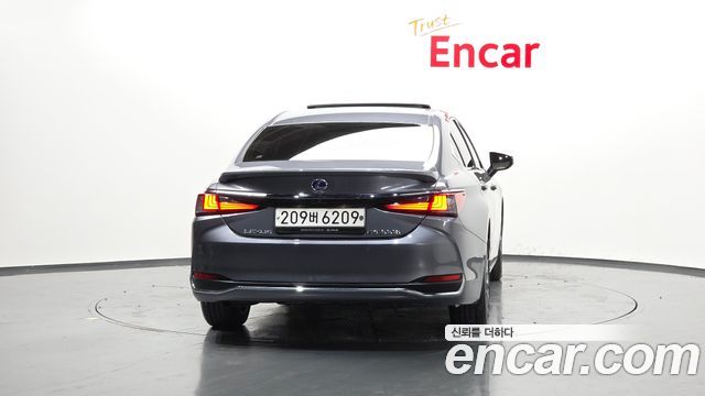 Lexus ES 7-го поколения Luxury - фото 3
