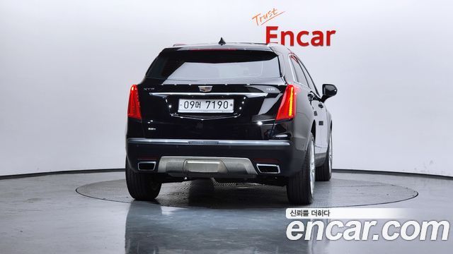 Cadillac XT5 3.6 Platinum - фото 3