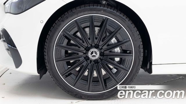 Mercedes-Benz CLE-Class C236 CLE450 4MATIC Cabriolet - фото 4