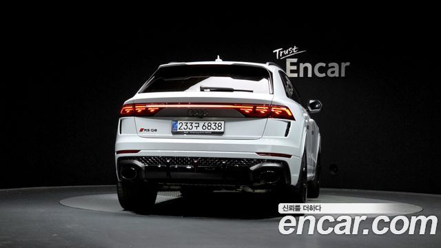 Audi RSQ8 4.0 TFSI Quattro Performance - фото 3