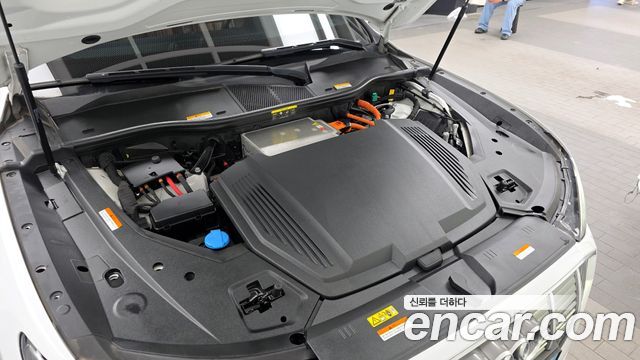 Audi e-tron 55 Quattro - фото 4