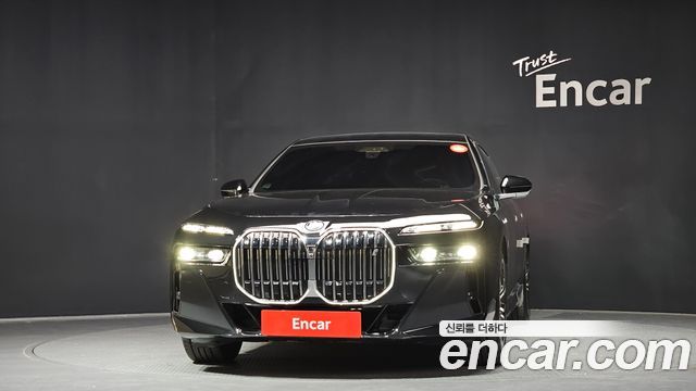 BMW i7 G70 eDrive 50 M Sport - фото 2