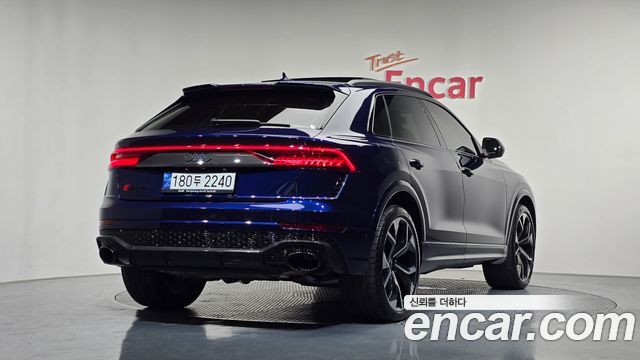 Audi RSQ8 4.0 TFSI Quattro - фото 1