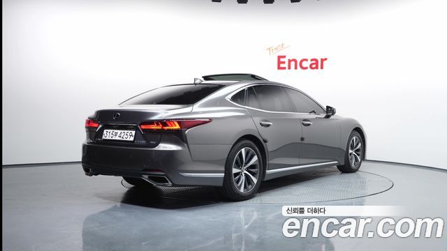 Lexus LS LS500 3.5 Supreme AWD - фото 1