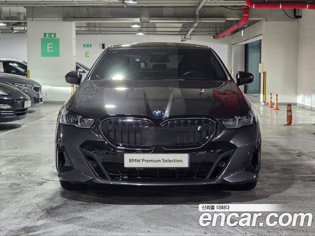 BMW i5 G60 eDrive 40 M Sport - фото 1