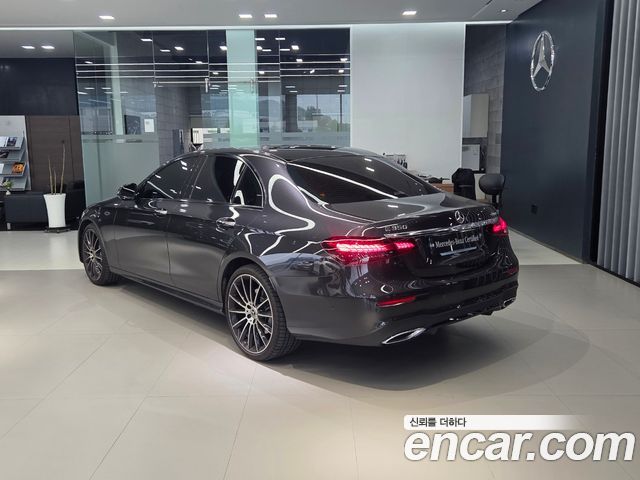Mercedes-Benz E-Class W213 E350 4MATIC AMG Line - фото 1