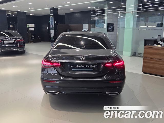 Mercedes-Benz E-Class W213 E350 4MATIC AMG Line - фото 3