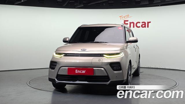 Kia Soul EV Noblesse - фото 2