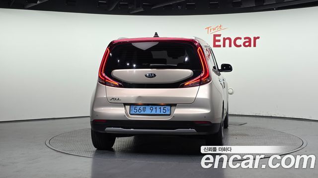 Kia Soul EV Noblesse - фото 3