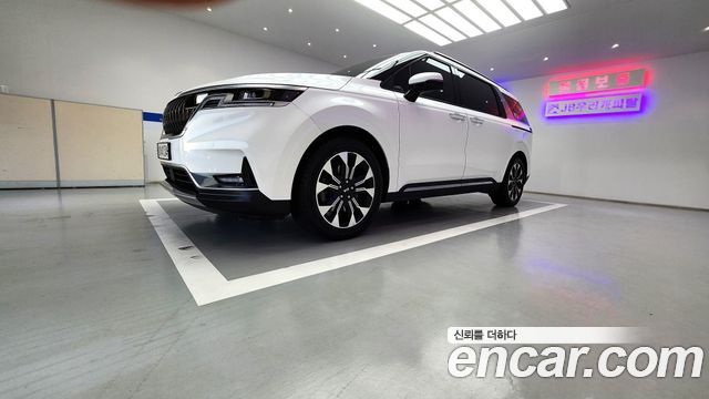 Kia Carnival 4-го поколения 9-Seater Noblesse - фото 1