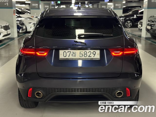 Jaguar E-PACE P250 S - фото 2