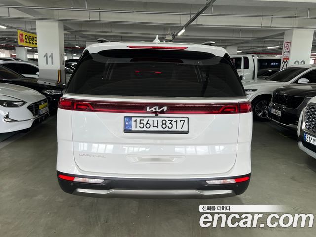 Kia Carnival 4-го поколения 9-Seater Noblesse - фото 1