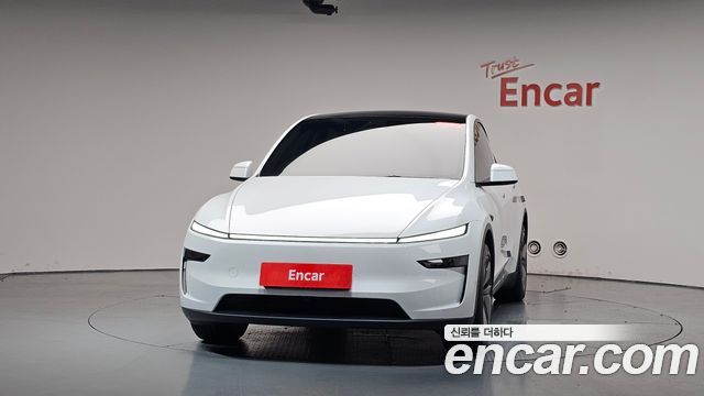 Tesla Model Y RWD - фото 1