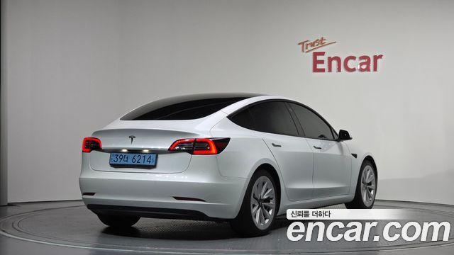 Tesla Model 3 Standard Range Plue RWD - фото 1