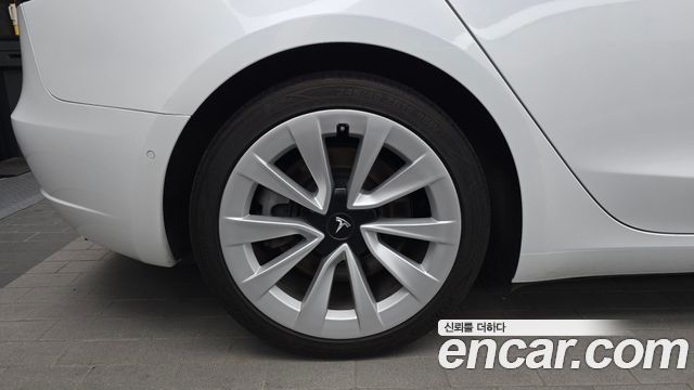 Tesla Model 3 Standard Range Plue RWD - фото 4