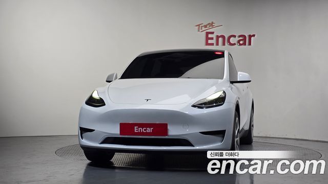 Tesla Model Y RWD - фото 2