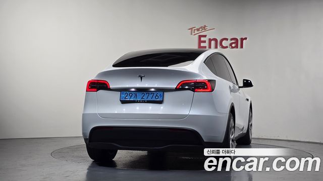 Tesla Model Y RWD - фото 3