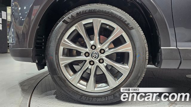 Toyota RAV4 2.5 2WD 4th - фото 4