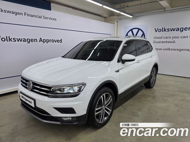 Volkswagen Tiguan 2.0 TDI Prestige - фото 0