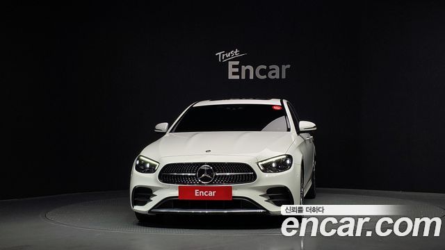Mercedes-Benz E-Class W213 E220d 4MATIC AMG Line - фото 2