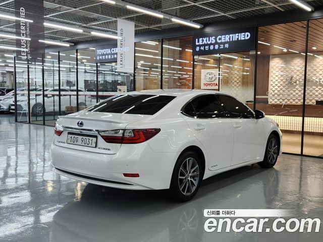 Lexus ES Supreme+ XV60 - фото 1