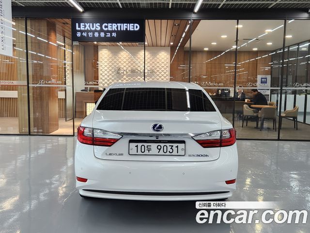 Lexus ES Supreme+ XV60 - фото 3